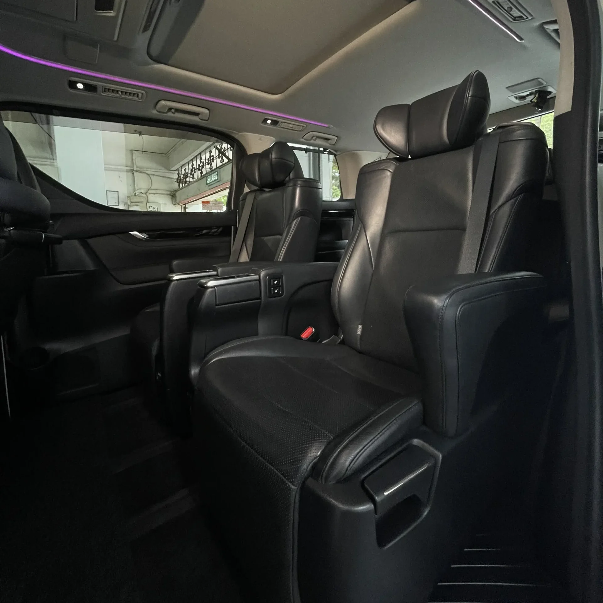 vellfire-interior2